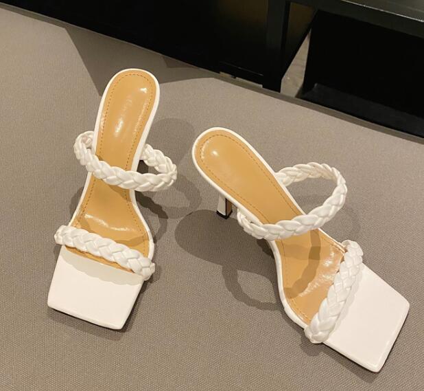 Sandales à talons hauts