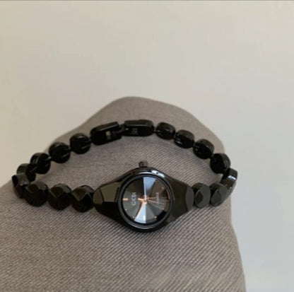 Montre élégante et minimaliste