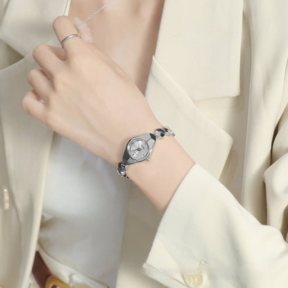 Montre élégante et minimaliste