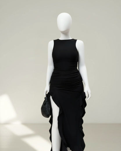 Robe Noire Élégante avec Fente Haute